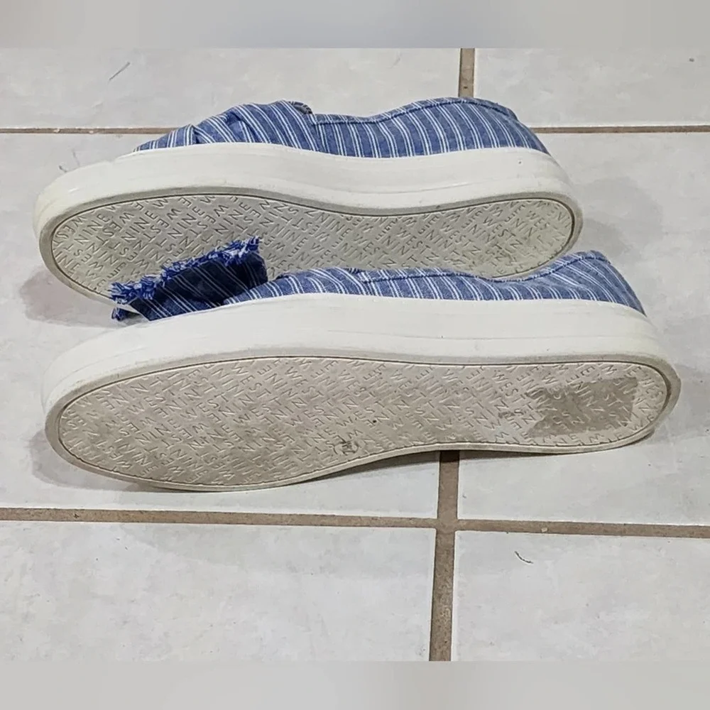 Nine West blue and white striped bow detail sneakers size 7.5‎
